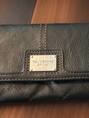 Vintage Relic Brand by Fossil Clutch Style Wallet , Black Textured Leather